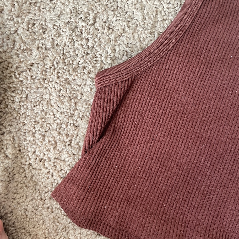 Seamless Tank - Picture 3 of 3